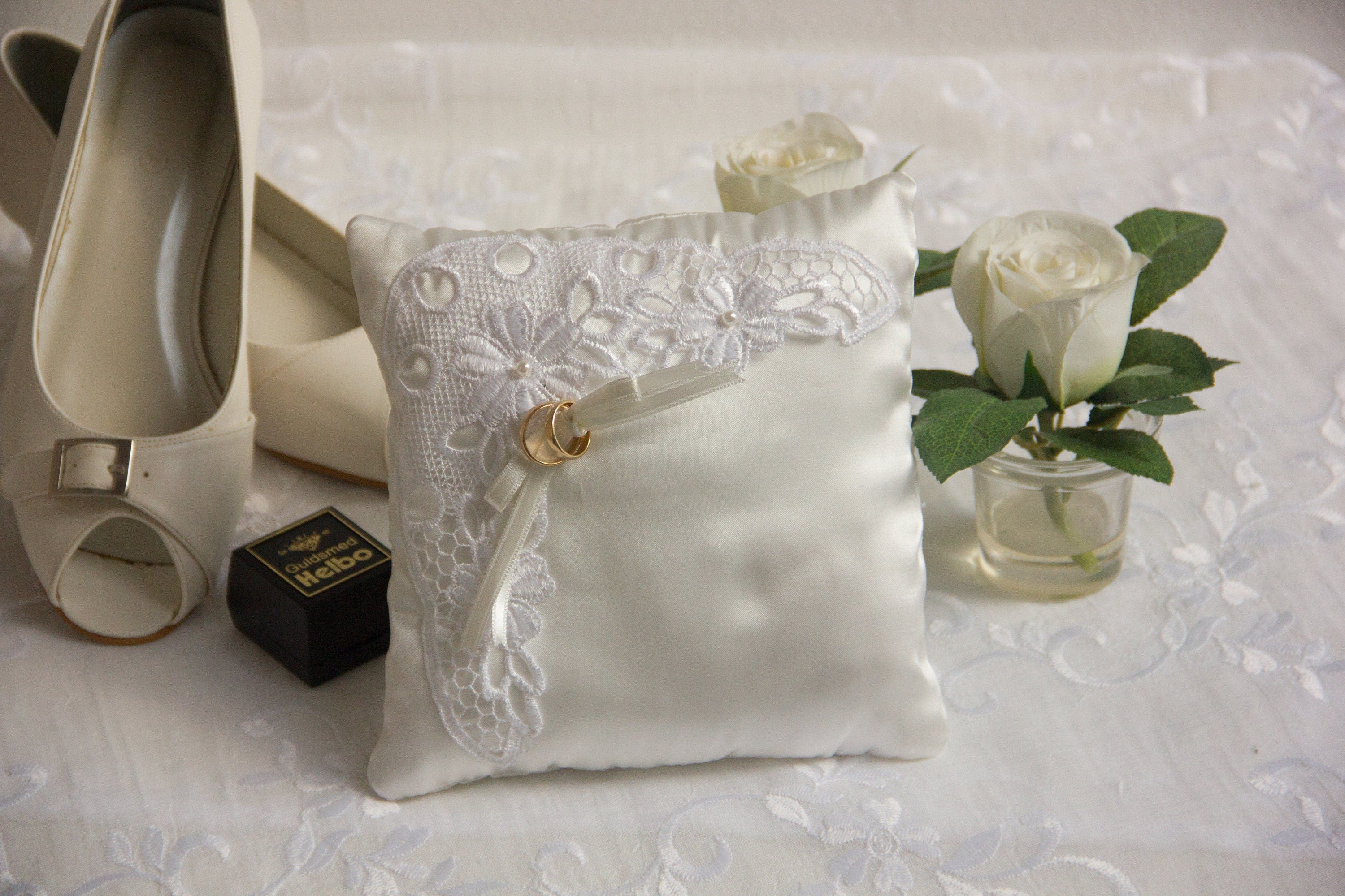 Satin ring hot sale bearer pillow