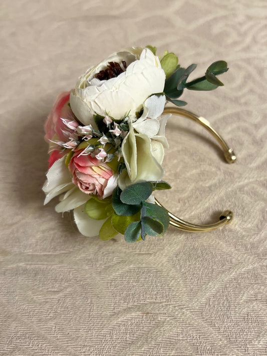 Floral bracelet