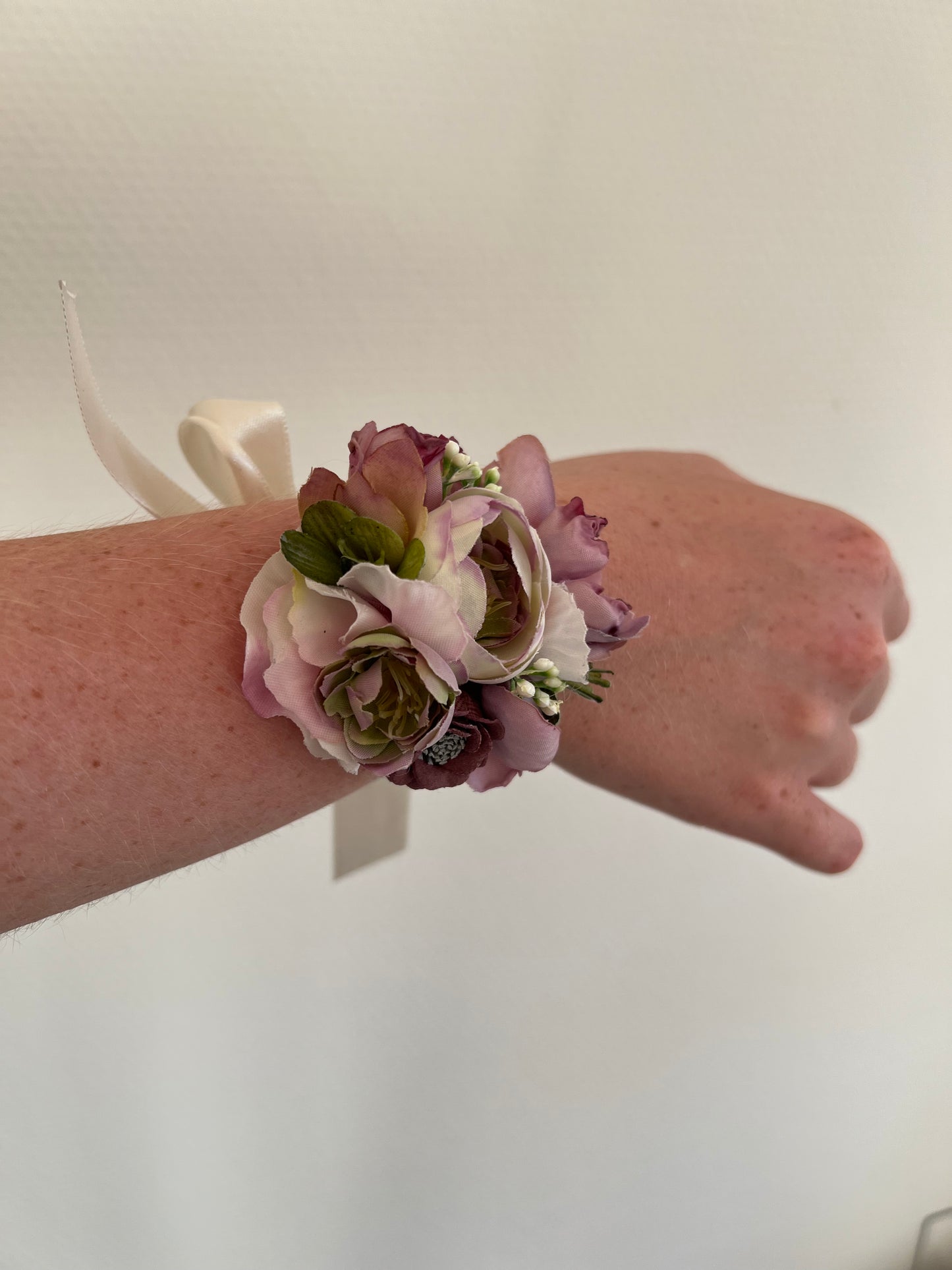 Blomstret armbånd