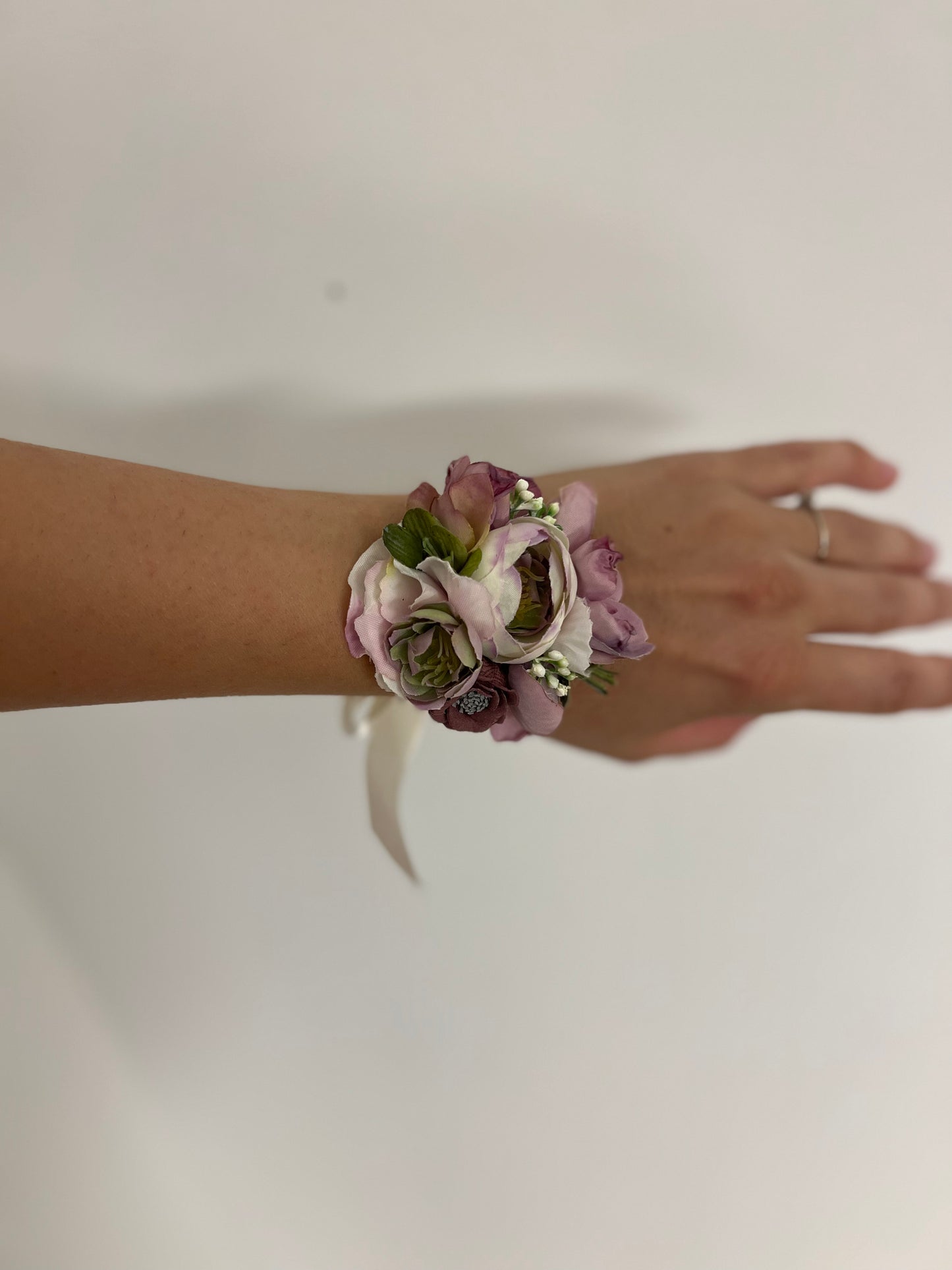 Blomstret armbånd