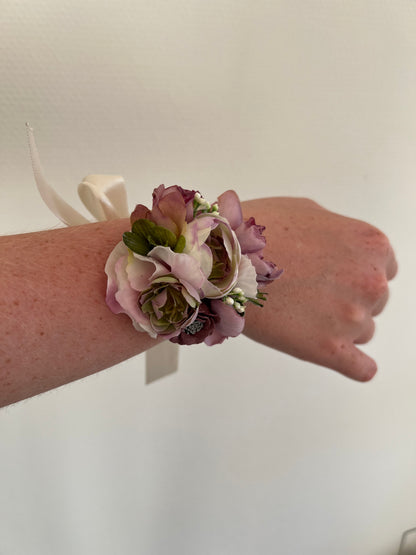 Blomstret armbånd