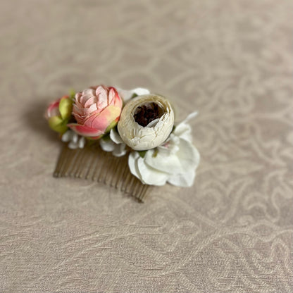 Hvid og lyserød blomsterkam